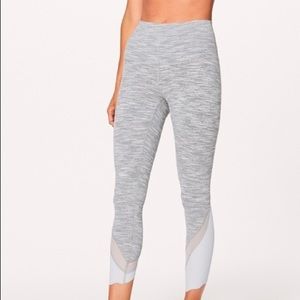 Lululemon - LIMITED EDITION - Wunder Under Crop